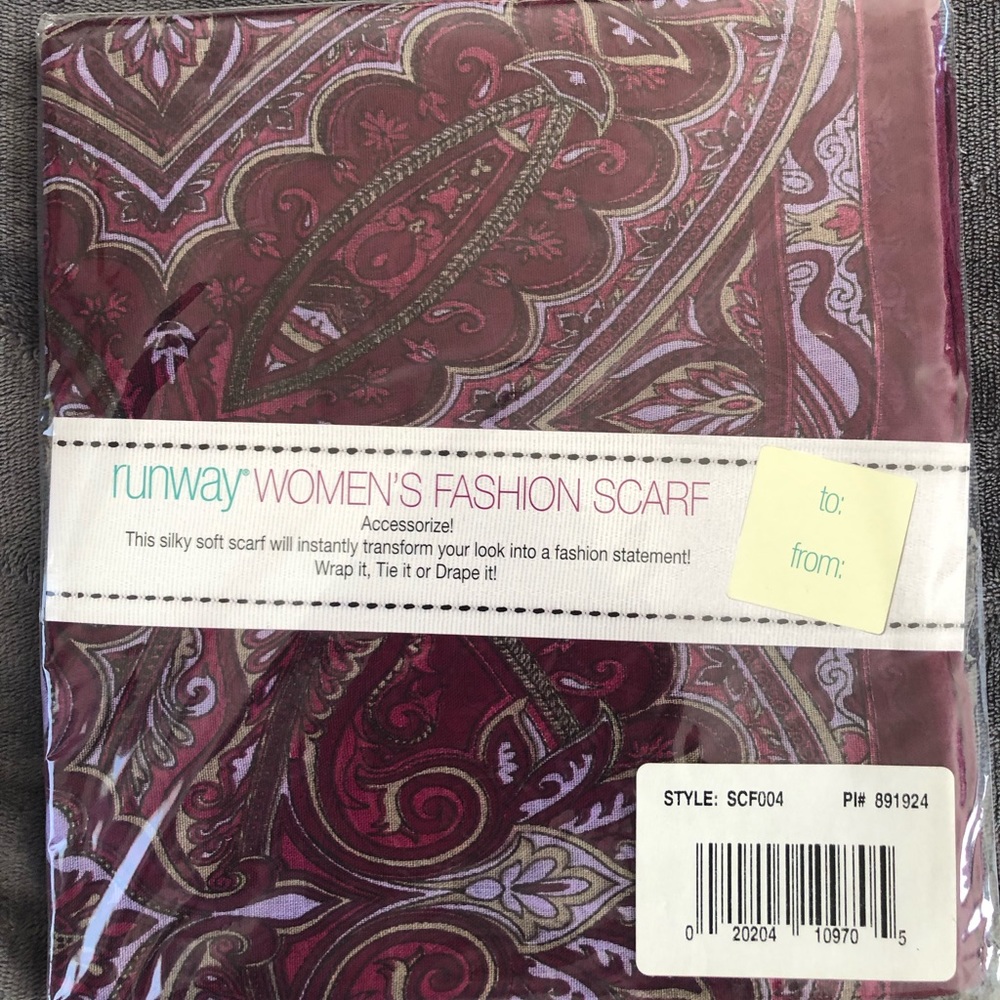 Runway Women’s Fashion Scarf
